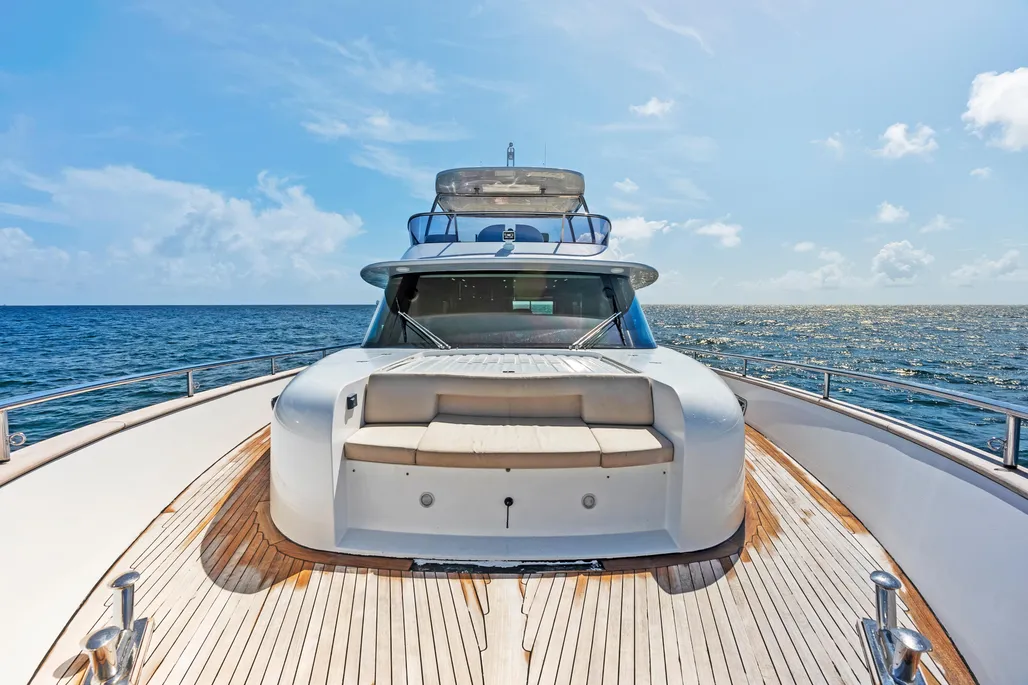 Yacht Photo 47